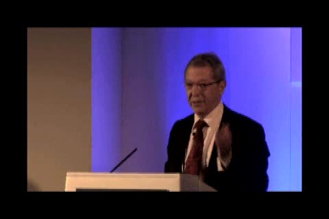 Sir David King presents the facts about global warming and co2 emissions at the London event for the Carbon Disclosure Project