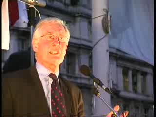 Watch Labour PM contender Michael Meacher
disecting the logic of renewing our nuclear arsenal during the March 14th anti-Trident rally outside Parliament